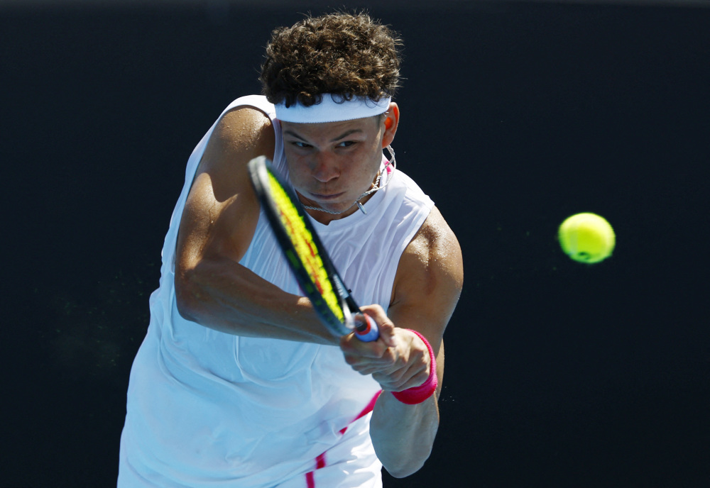 世界网球队险胜欧洲网球队，瓦林卡三分雨点燃全场