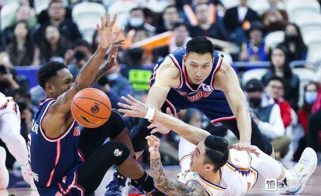 南韩男篮爆冷快船，艾顿三分雨点燃全场的简单介绍