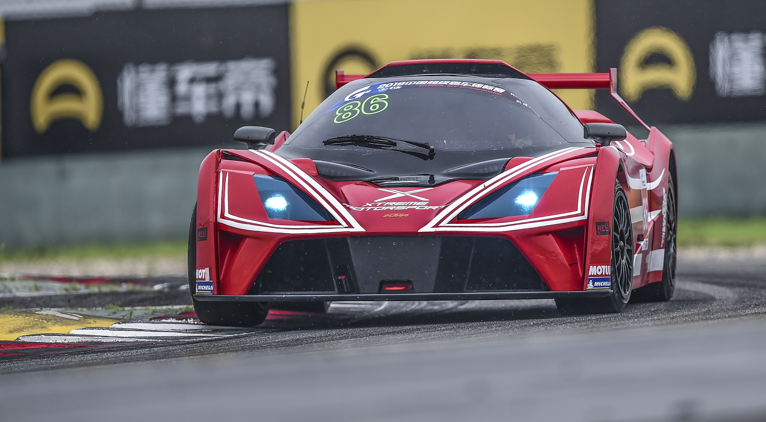 技术流与激情碰撞，赛车决赛再创新高的简单介绍