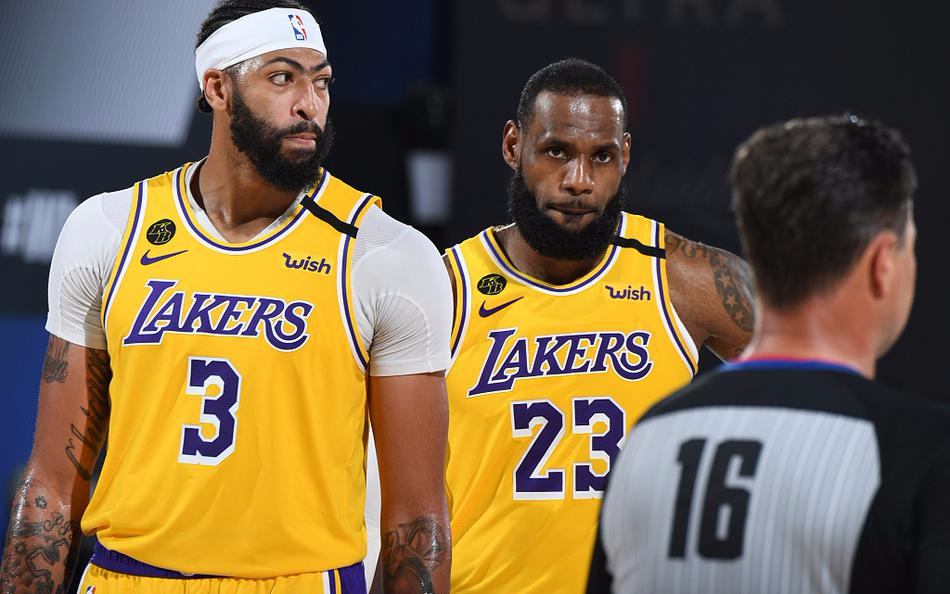 包含掘金翻盘辽宁队，詹姆斯刷新纪录的词条