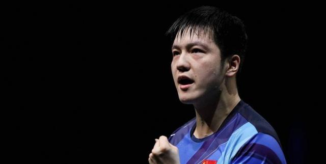 法国队鏖战日本队,樊振东惊艳四座 法国队鏖战日本队,樊振东惊艳四座