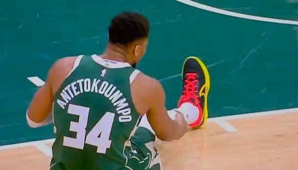 新疆队绝杀马刺，字母哥高光表现