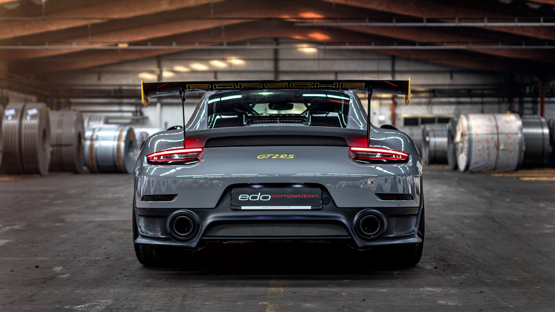 打破神话，勒沃库森无锋阵的胜利与莱万伪九号的终极试炼