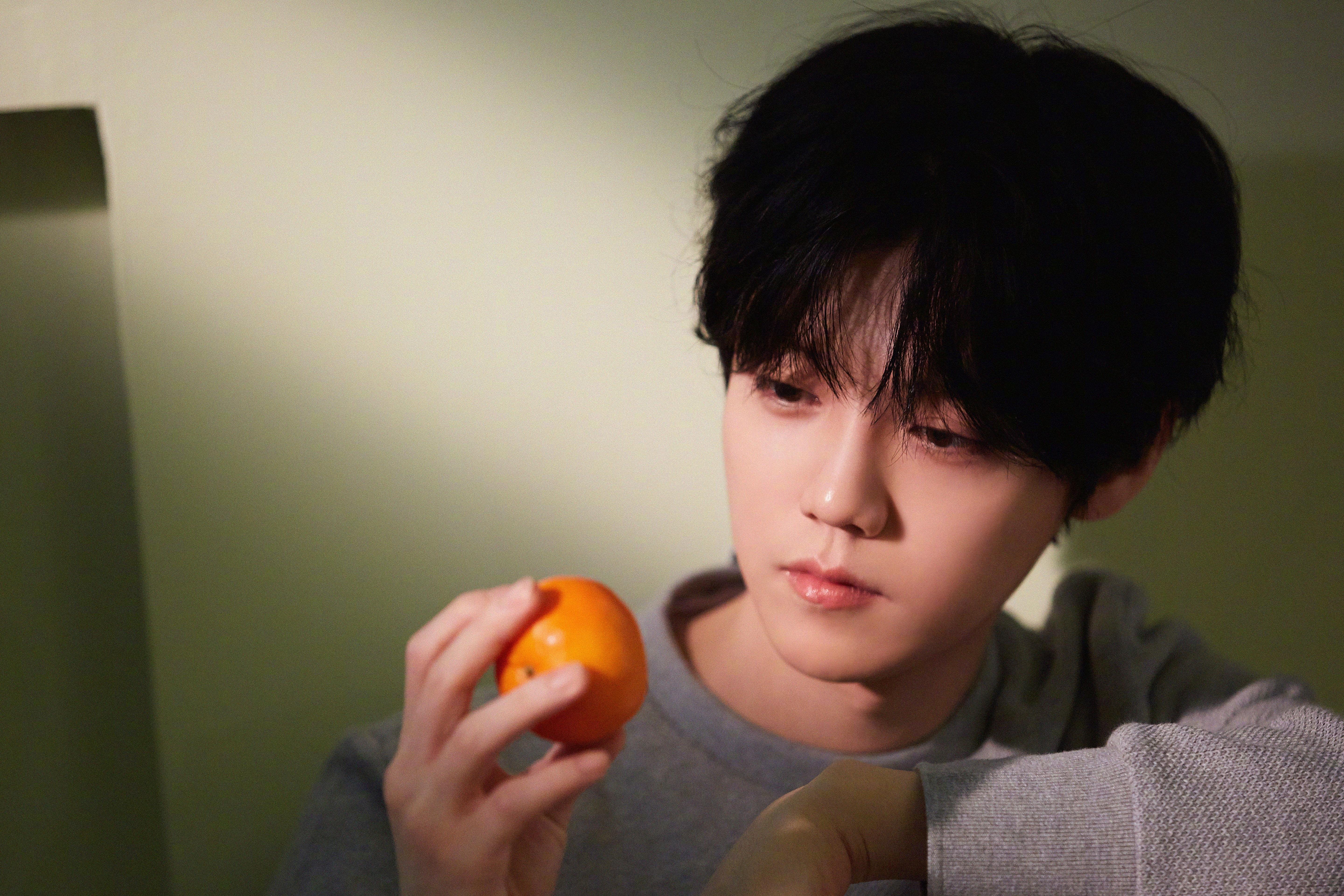 无声擎天柱，汉密尔顿以一肩之力扛起哈斯，险胜马丁的背后