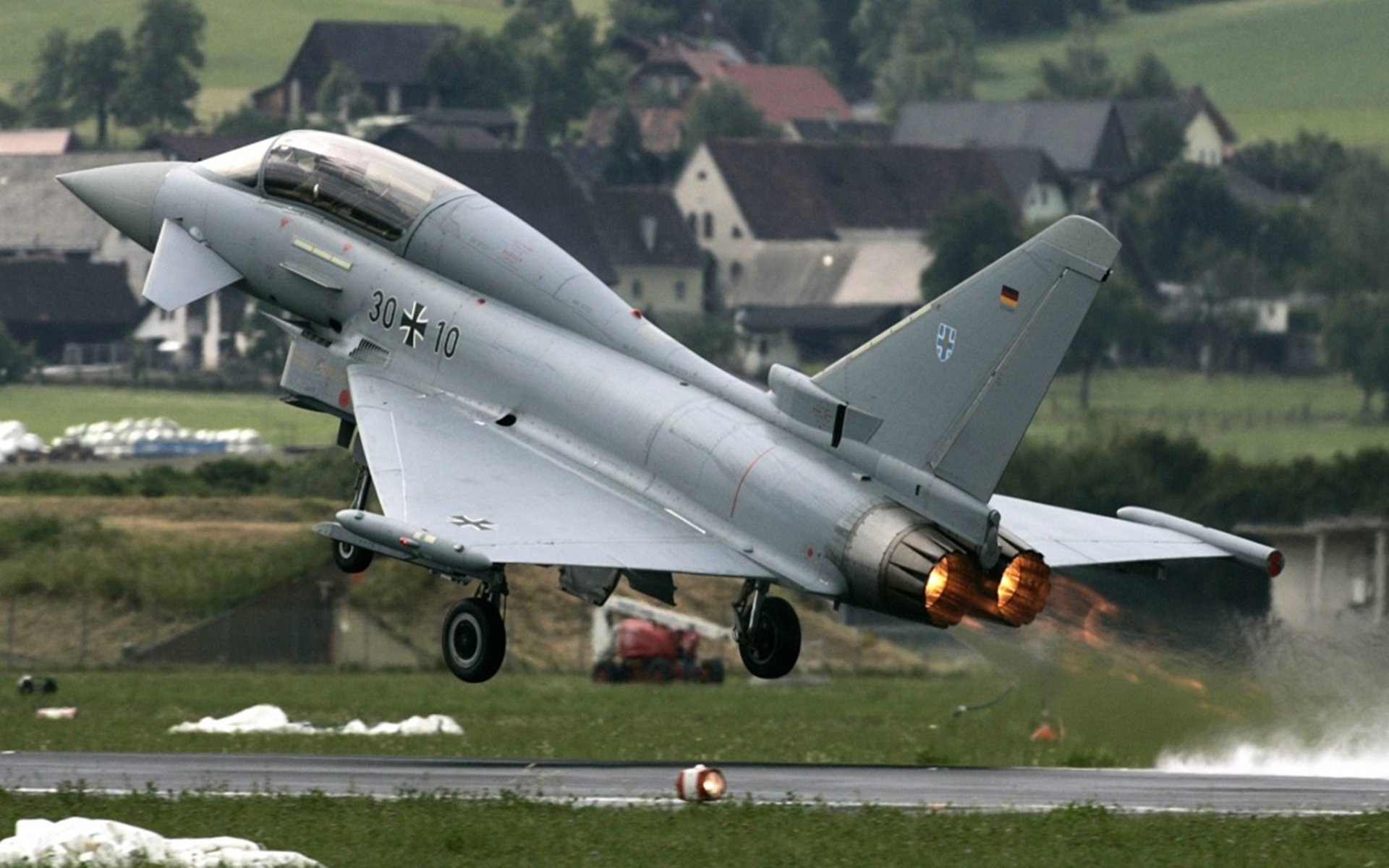 美网狂澜与都灵狼烟，阿尔卡拉斯点燃的不只是赛场