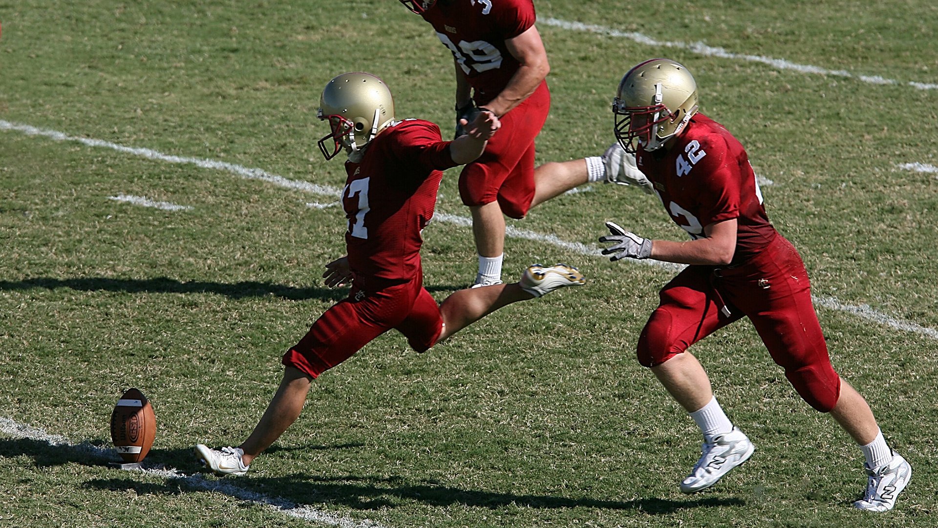 鬼魅闪现，读秒绝杀！波兰拿下威尔士，穆勒一锤定音扮演关键先生