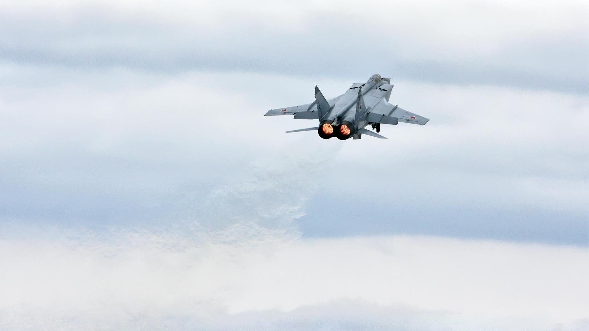 绝境逢生！武切维奇扛起火箭险胜步行者