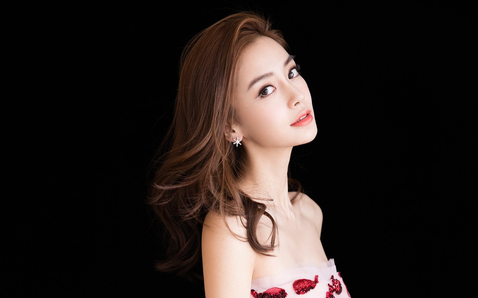 一记后撤步，画下边界线