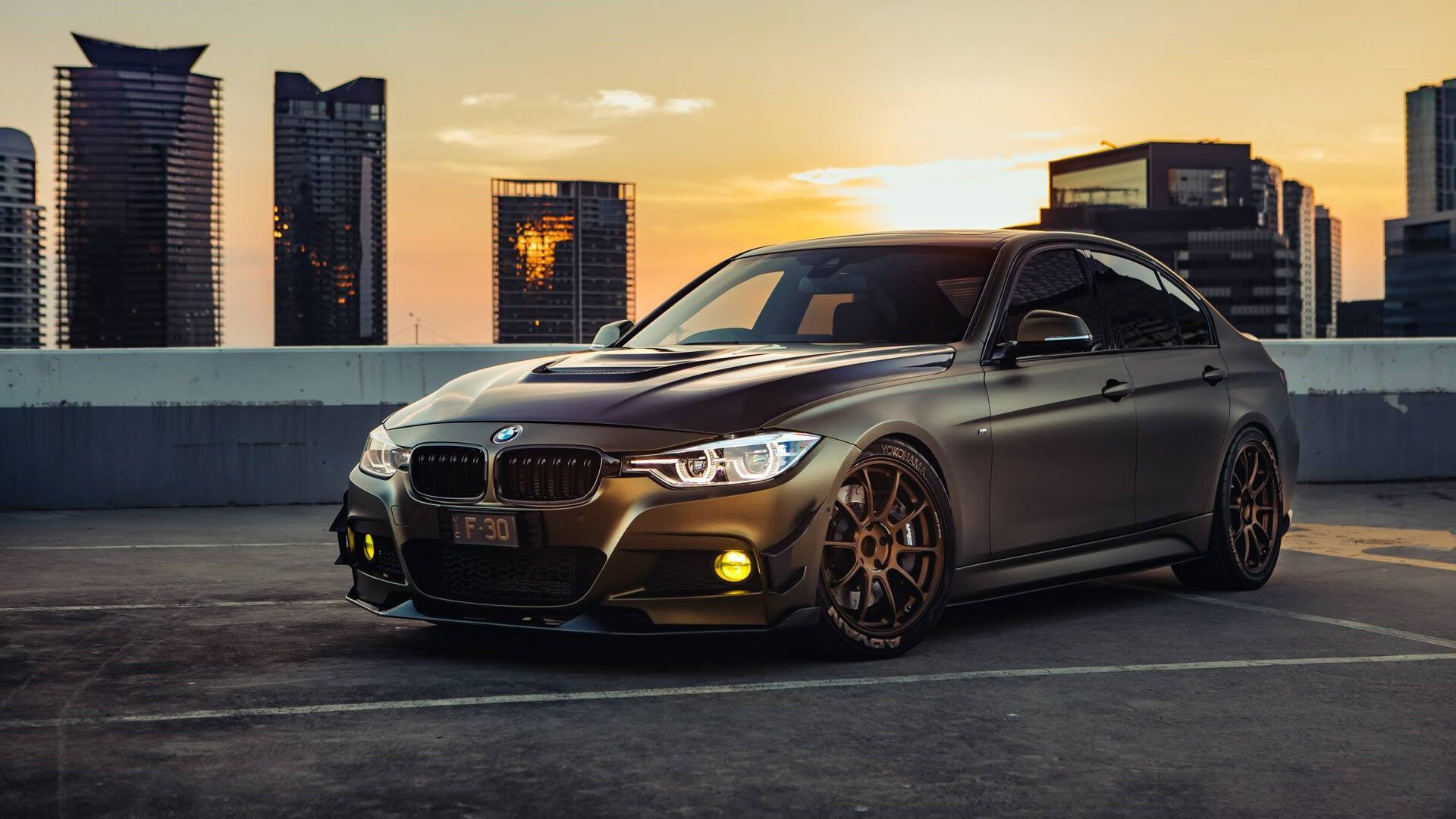 三分线外与绿茵场,竞技本质的唯一性解码